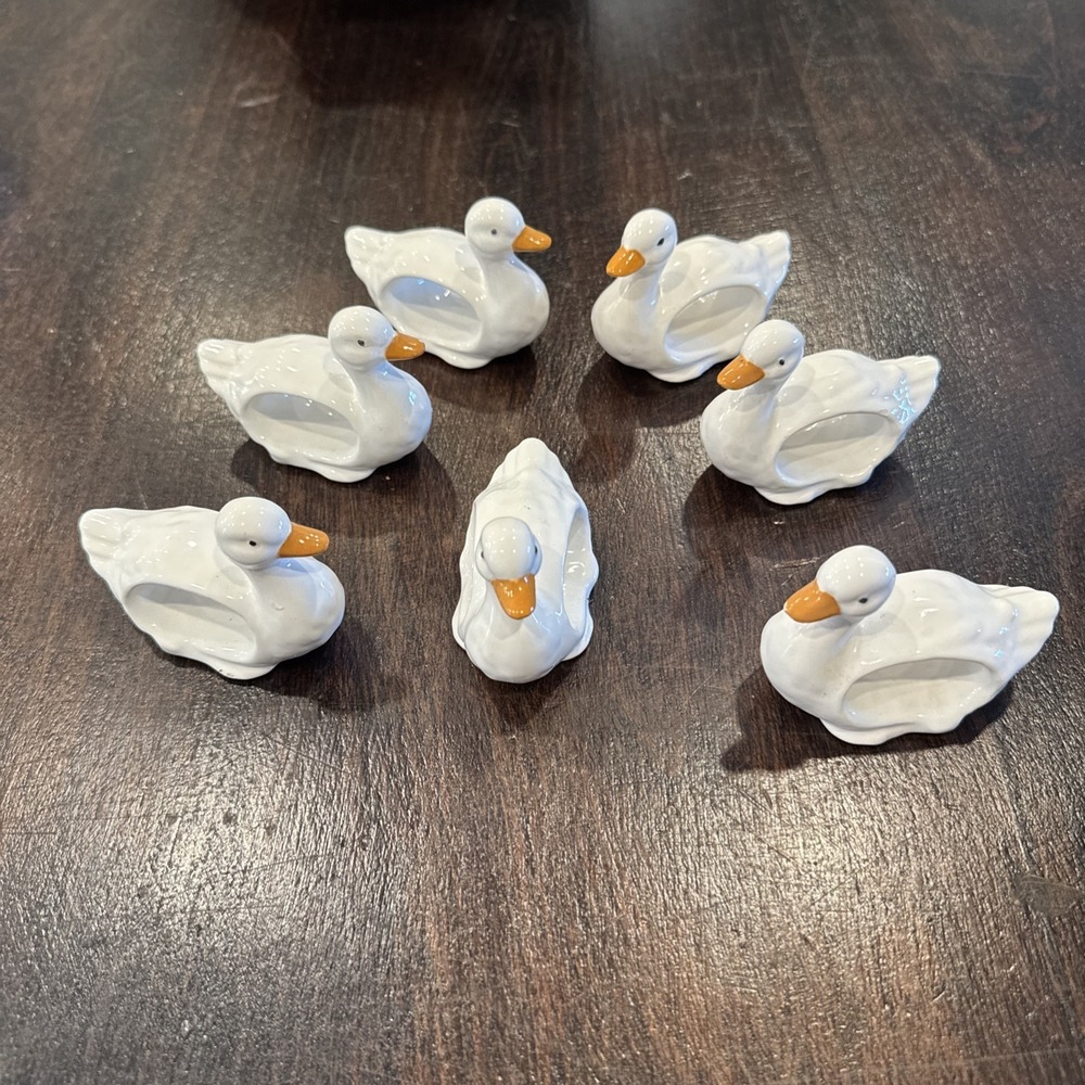 Vintage Set of‎ 7 Ceramic White Duck/Geese Napkin Rings/Holders